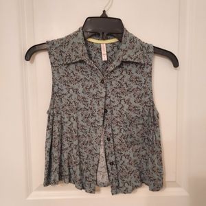 Xhilaration Flowy Blue Floral Tank